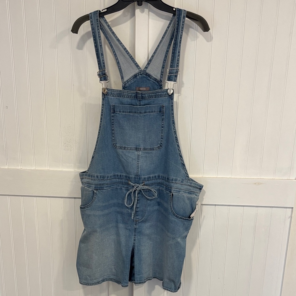Maurices Blue Denim, cotton blend, adjustable straps, overalls size L
